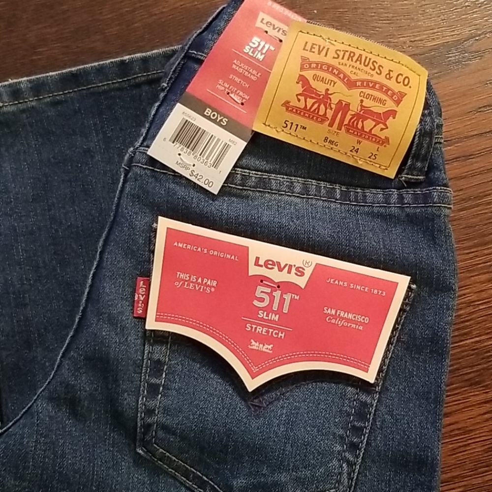 CCO 🎁NWT Boys Levi's